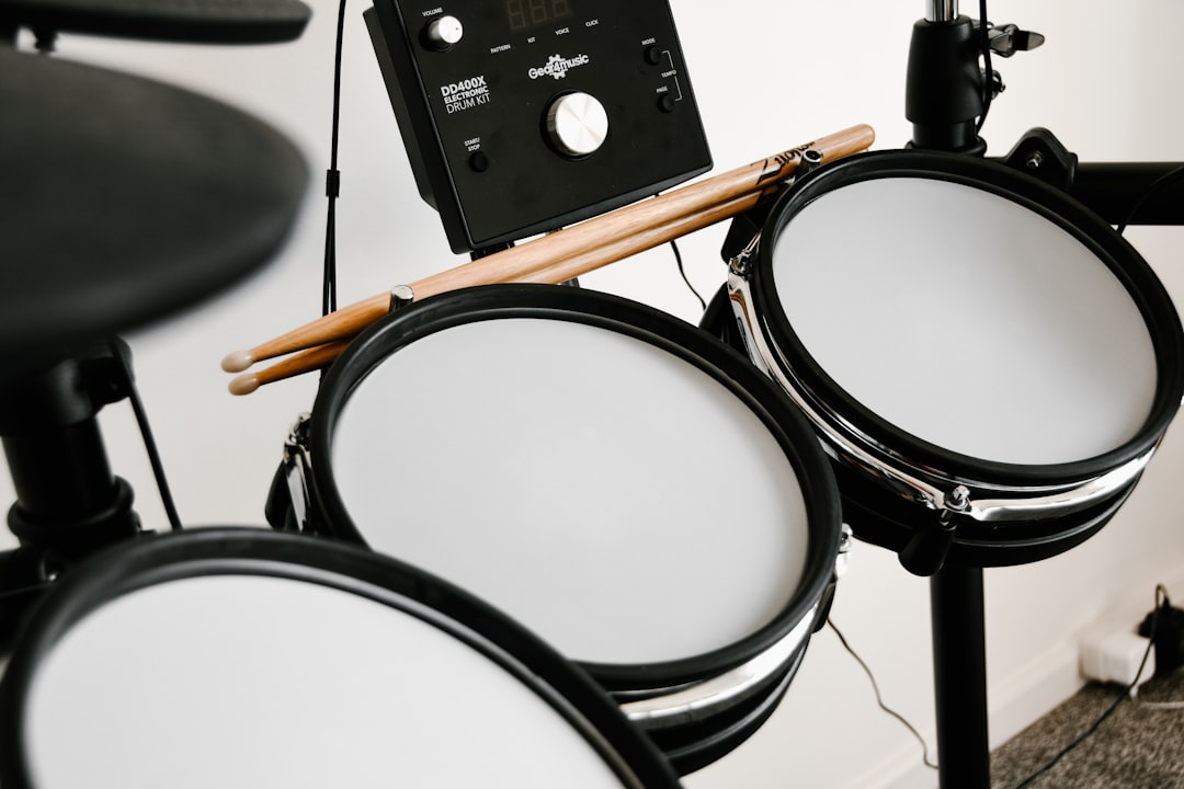 Learn to Play Drums Online: Fast Easy Lessons