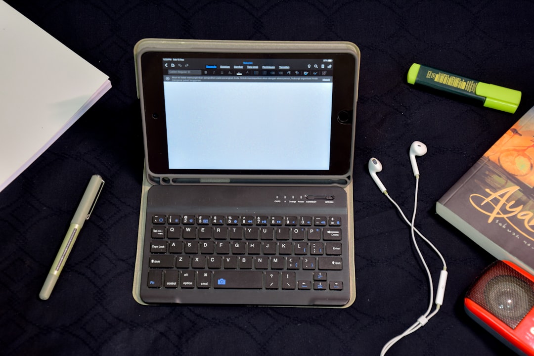 Learn Poetry Online: Techniques, Resources, and Practice
